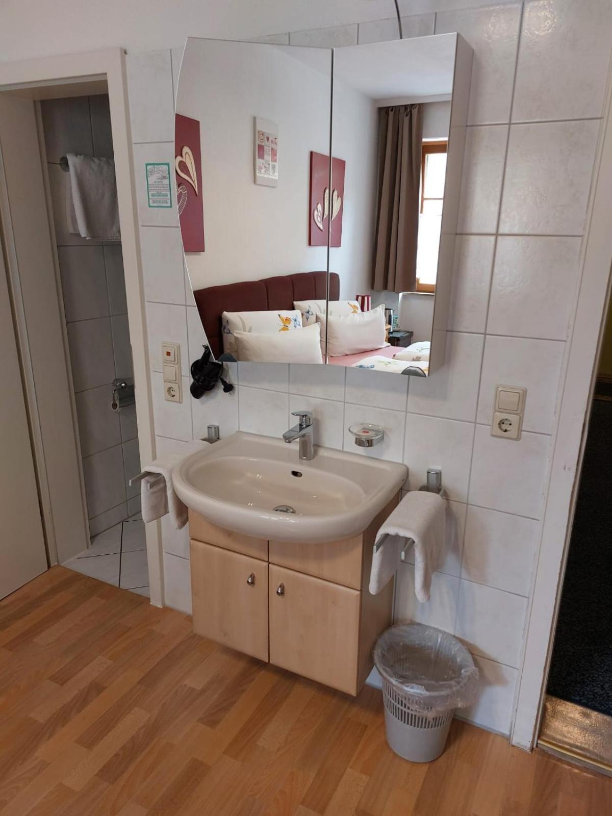 Schwabenstuben Doppelzimmer Meersburg Luaran gambar